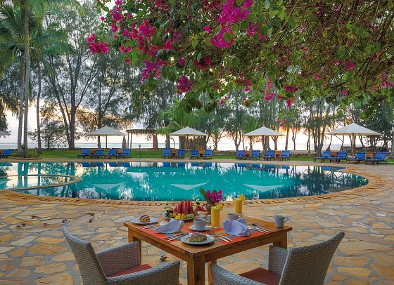 Bluebay Beach Resort & Spa