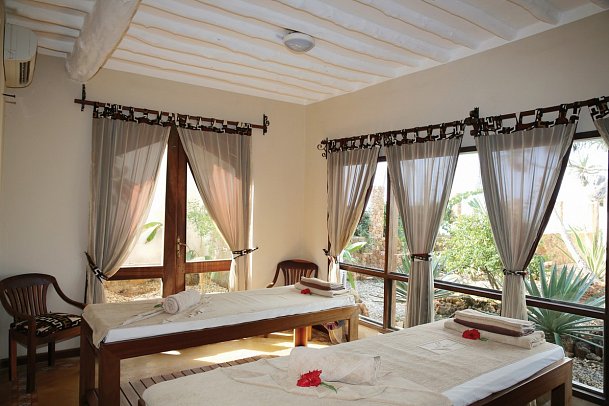Sultan Sands Island Resort
