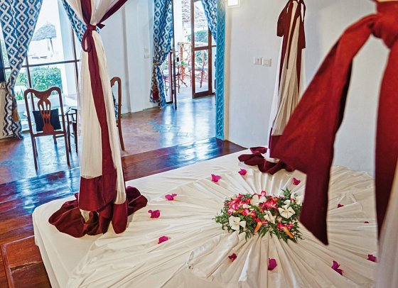 AHG Waridi Beach Resort & Spa - Wohnbeispiel Sultan Suite Sea View (Zimmercodierung WB1)