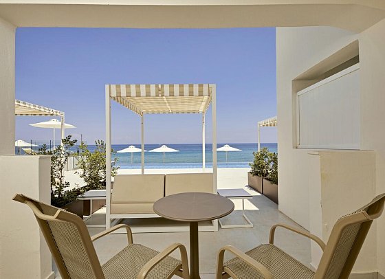 AluaSoul Zakynthos by AMR Collection - Wohnbeispiel Juniorsuite My Favorite Club Swim Up (Zimmercodierung JBO)