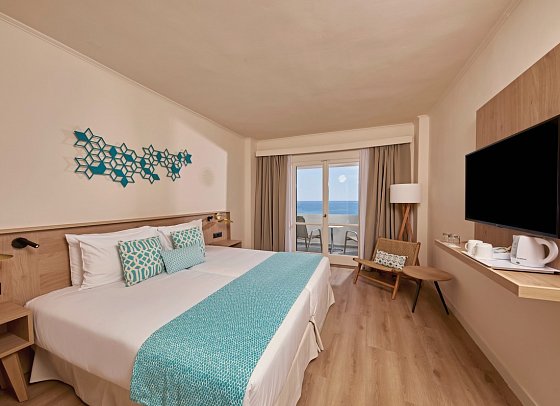 AluaSoul Zakynthos by AMR Collection - Wohnbeispiel Doppelzimmer Meerblick (Zimmercodierung DBM)