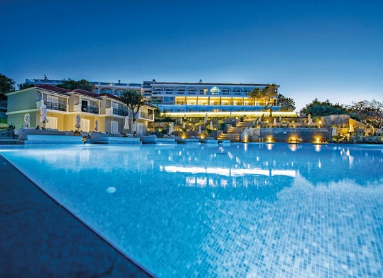 Alexandra Beach Resort & Spa