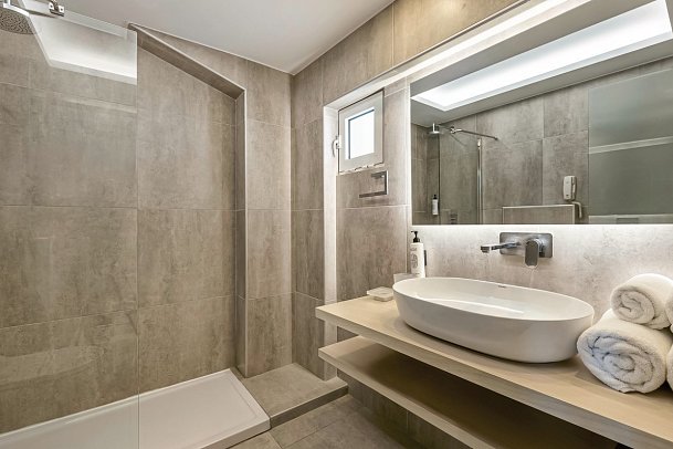 Alexandra Beach Resort & Spa - Wohnbeispiel Juniorsuite Meerblick (Zimmercodierung JBM)