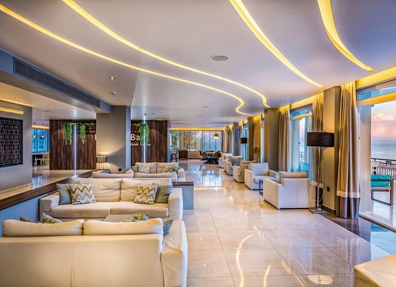 Alexandra Beach Resort & Spa