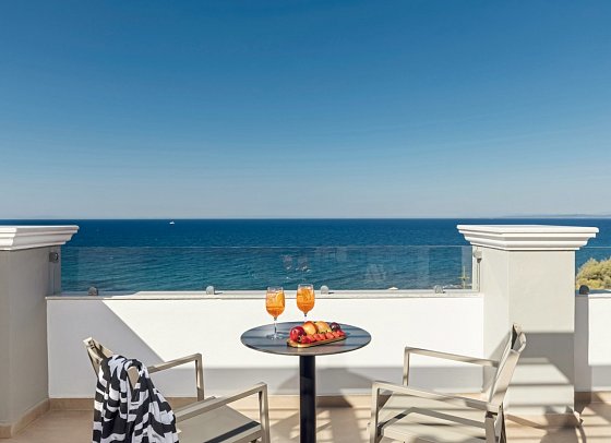 Alexandra Beach Resort & Spa - Wohnbeispiel Suite Meerblick (Zimmercodierung W1M)
