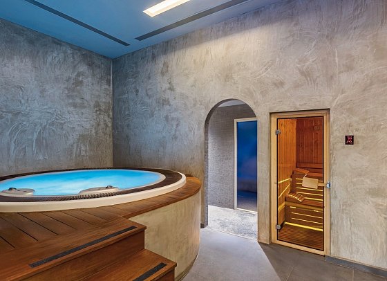 Alexandra Beach Resort & Spa