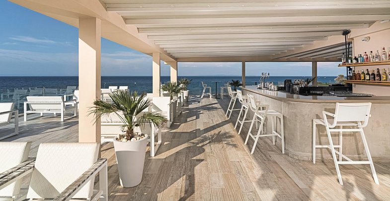 Alexandra Beach Resort & Spa