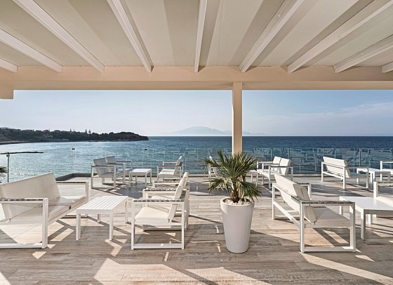 Alexandra Beach Resort & Spa - Blue Bar