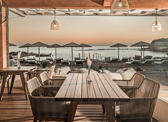 Alexandra Beach Resort & Spa - Makai Resto Bar
