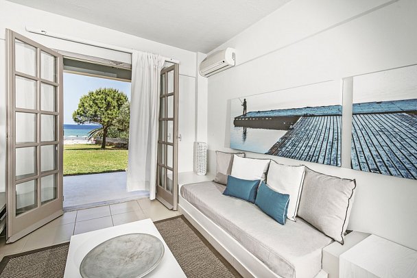 The Bay Hotel + Suites