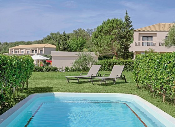 Atlantica Eleon Grand Resort - Wohnbeispiel Familienzimmer Gartenblick Privatpool (Zimmercodierung FBR)