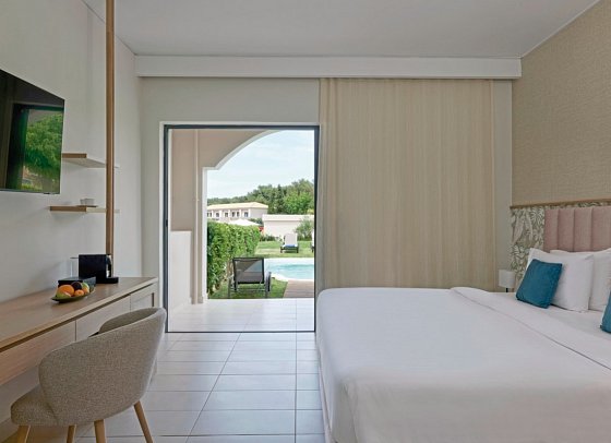 Atlantica Eleon Grand Resort - Wohnbeispiel Familienzimmer Gartenblick Privatpool (Zimmercodierung FBR)