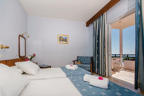 Astir Beach - Wohnbeispiel Doppelzimmer seitl. Meerblick (Zimmercodierung D1N)
