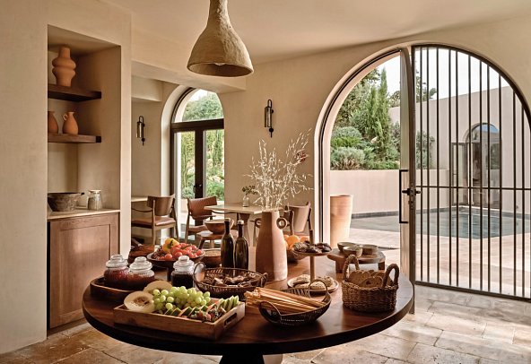 Pierros Verde Private Suites