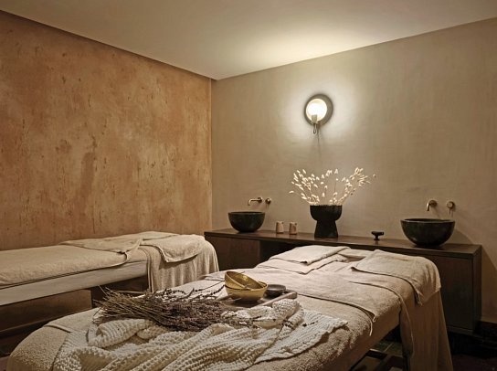 Pierros Verde Private Suites