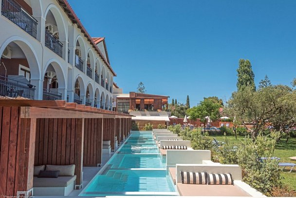 Castelli Hotel - Wohnbeispiel Doppelzimmer Superior Swim Up (Zimmercodierung DSQ)