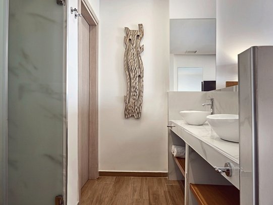 Cavo Orient Beach Hotel - Wohnbeispiel Seaside Suite mit Private Pool (Zimmercodierung W1R)