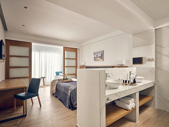 Cavo Orient Beach Hotel - Wohnbeispiel Suite Deluxe Private Pool (Zimmercodierung WDR)