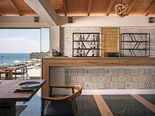 Cavo Orient Beach Hotel