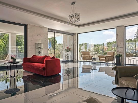 Cavo Orient Beach Hotel