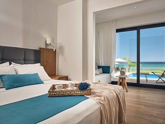 Cavo Orient Beach Hotel - Wohnbeispiel Seaside Suite Private Pool (Zimmercodierung W1R)