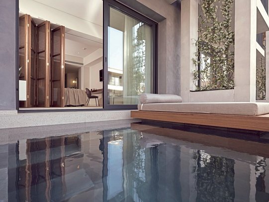 Contessina Suites & Spa - Wohnbeispiel Superior Suite Gemeinschaftspool (Zimmercodierung WB3)