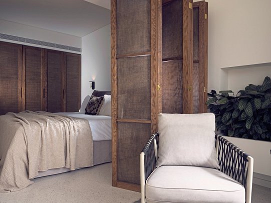 Contessina Suites & Spa - Wohnbeispiel Juniorsuite Privatpool (Zimmercodierung J1R)