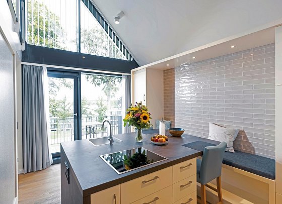 MAREMÜRITZ Yachthafen Resort - Wohnbeispiel Suite Kompass Maisonette (Zimmercodierung MB1)