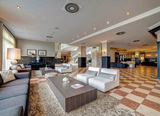 Van der Valk Resort Linstow - Ferienhäuser - Lobby
