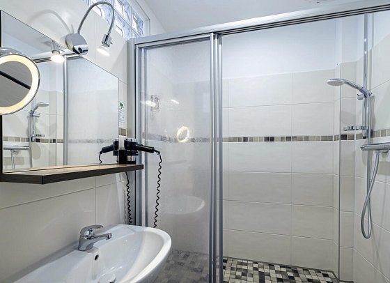 hotel home - Beispiel Bad Doppel-/Einzelzimmer (Zimmercodierungen DB1 & EB1)