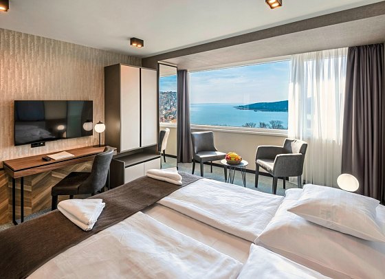 Hunguest Hotel Bál Resort - Wohnbeispiel Doppelzimmer Premium Seeblick (Zimmercodierung DMI)