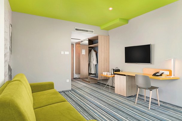 Park Inn by Radisson Zalakaros Hotel & Spa - Wohnbeispiel Familiensuite mit Balkon (Zimmercodierung WI1)