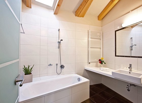 Astor Hotel - Badbeispiel Suite Romantik (Zimmercodierung WB1)