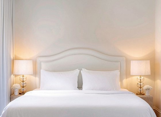 Grecotel Eva Palace - Wohnbeispiel Doppelzimmer seitl. Meerblick (Zimmercodierung DBN)