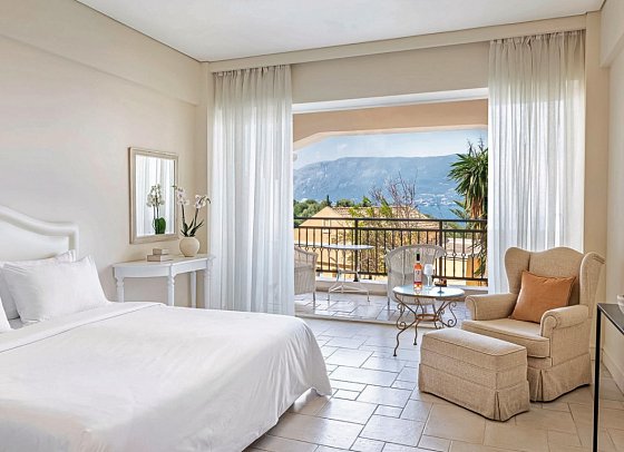 Grecotel Eva Palace - Wohnbeispiel Doppelzimmer Panoramic Meerblick (Zimmercodierung DBM)