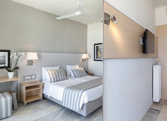 Acharavi Beach - Wohnbeispiel Doppelzimmer Meerblick (Zimmercodierung DBM)