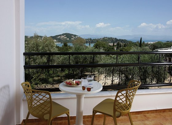 Paradise Hotel Corfu - Wohnbeispiel Doppelzimmer Superior Meerblick (Zimmercodierung DSM)
