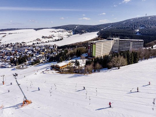AHORN Hotel Am Fichtelberg - Außenansicht Winter