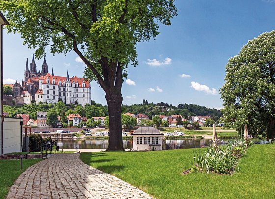 Dorint Parkhotel Meißen - Blick vom Hotel auf Elbe, Albrechtsburg und Dom