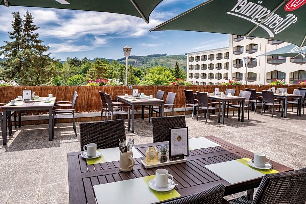 AHORN Berghotel Friedrichroda - Halbpensionrestaurant - Terrasse