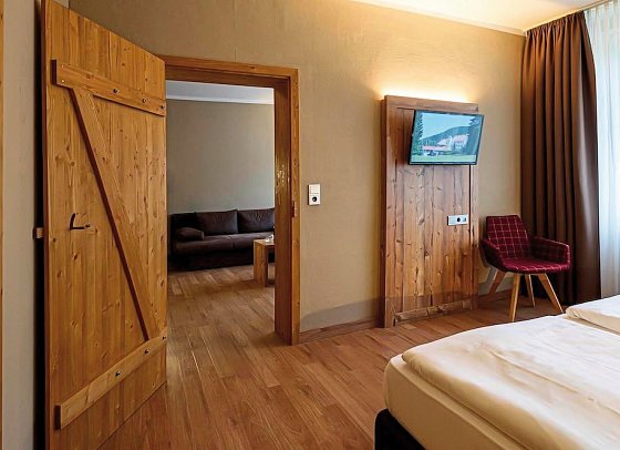 Waldhotel Berghof - Wohnbeispiel Familienzimmer (Zimmercodierung FB1)