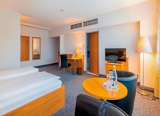 City Hotel am CCS - Wohnbeispiel Familienzimmer (Zimmercodierung FB1)