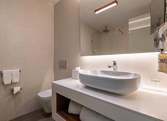 Regency Salgados Hotel & Spa - Beispiel Bad Doppelzimmer Premium (Zimmercodierungen DSP & DS3)