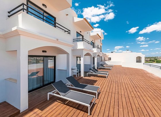 Regency Salgados Hotel & Spa - Beispiel Terrasse Doppelzimmer Premium (Zimmercodierungen DSP & DS3)