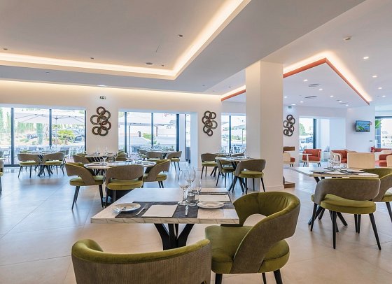 Regency Salgados Hotel & Spa