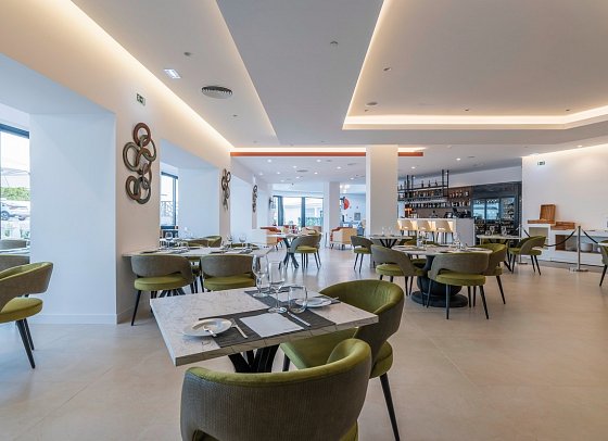Regency Salgados Hotel & Spa