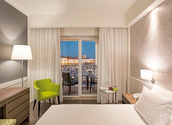 AP Eva Senses - Wohnbeispiel Doppelzimmer Superior Hafenblick (Zimmercodierung DSH)