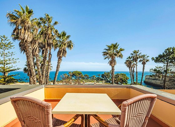 Pestana Viking Beach & Golf Resort - Beispiel Balkon Suite Meerblick (Zimmercodierung WBM)