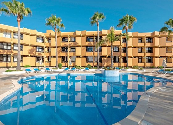 Auramar Beach Resort