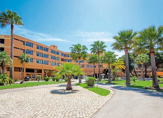 Auramar Beach Resort